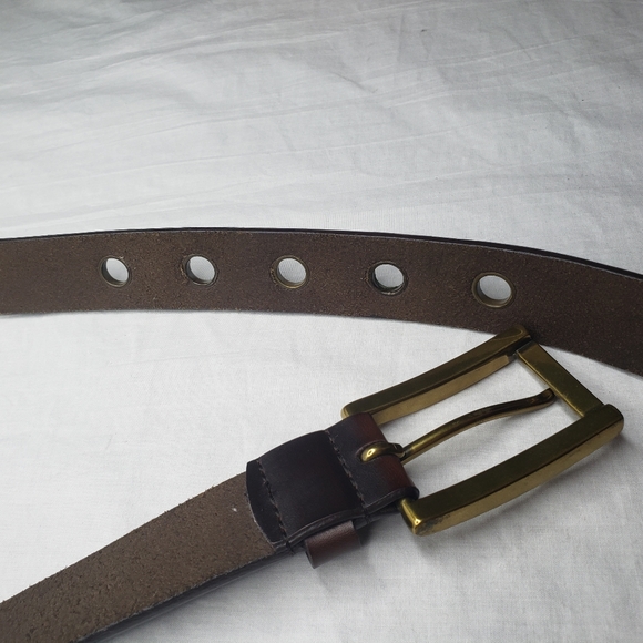 Chunky Brown Leather Belt Size L Grommets Distressed Brass Buckle - Picture 2 of 9